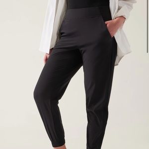 EUC Athleta Brooklyn Jogger